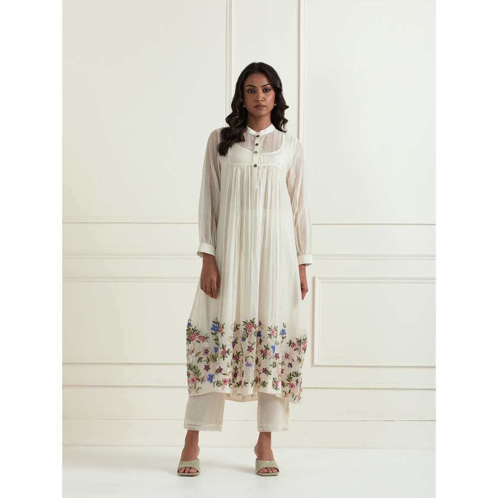 Ikshita Choudhary White Hand Embroidered Chanderi Kurta with Pants (Set of 2)