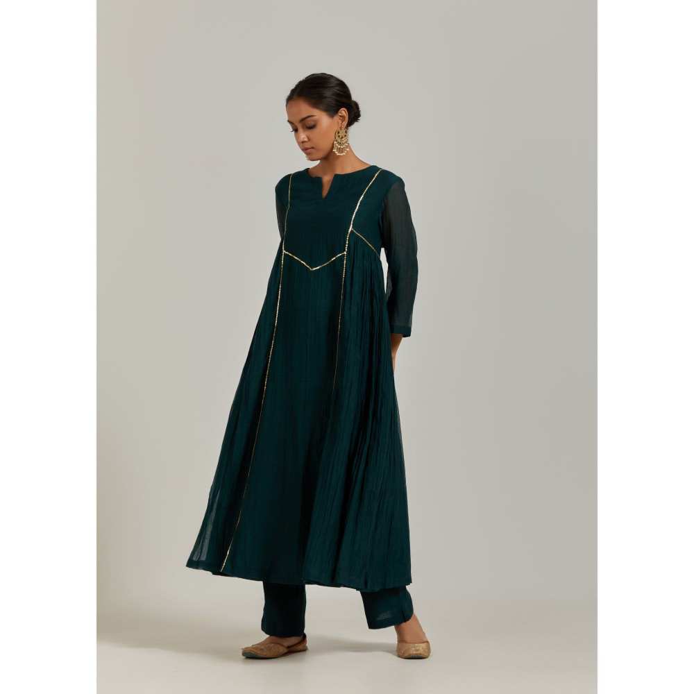 Ikshita Choudhary Green Kurta (Set of 2)