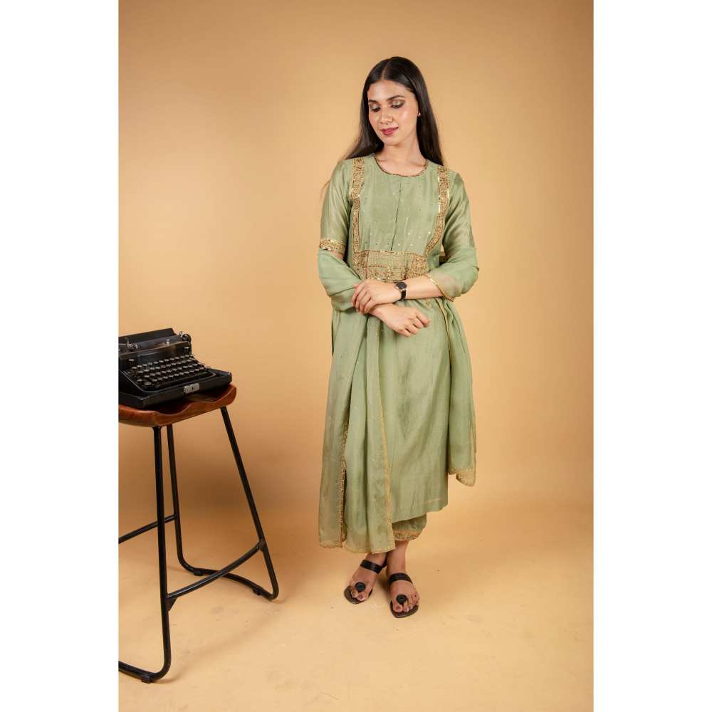 Ikshita Choudhary Pestel Green Kurta (Set of 2)