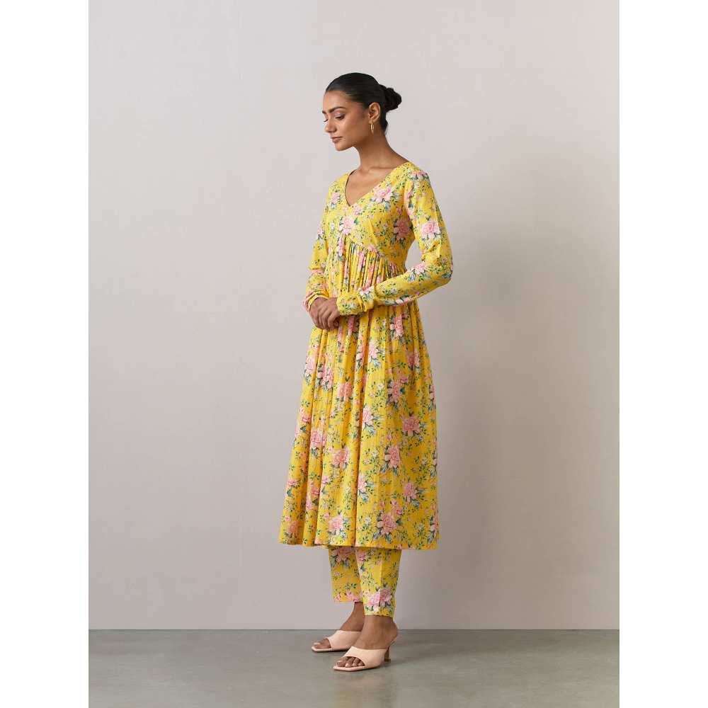 Ikshita Choudhary Yellow Cotton Printed Kurta With Pants (Set of 2)