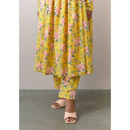 Ikshita Choudhary Yellow Cotton Printed Kurta With Pants (Set of 2)