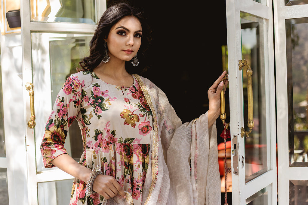 Soha Floral Set