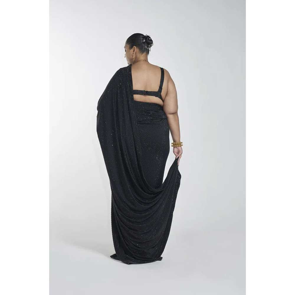 ITRH Phoenix Black Saree with Stitched Blouse (Set of 2)
