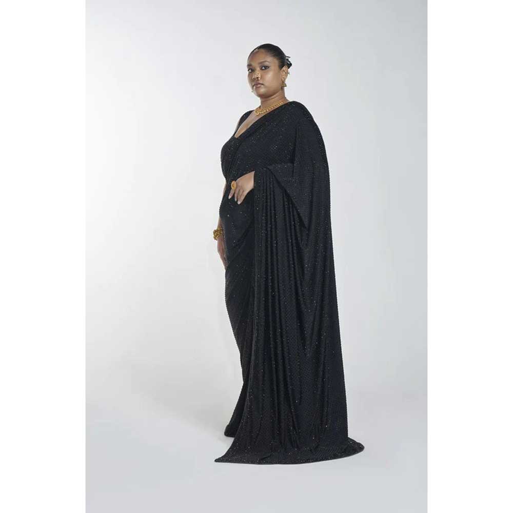 ITRH Phoenix Black Saree with Stitched Blouse (Set of 2)