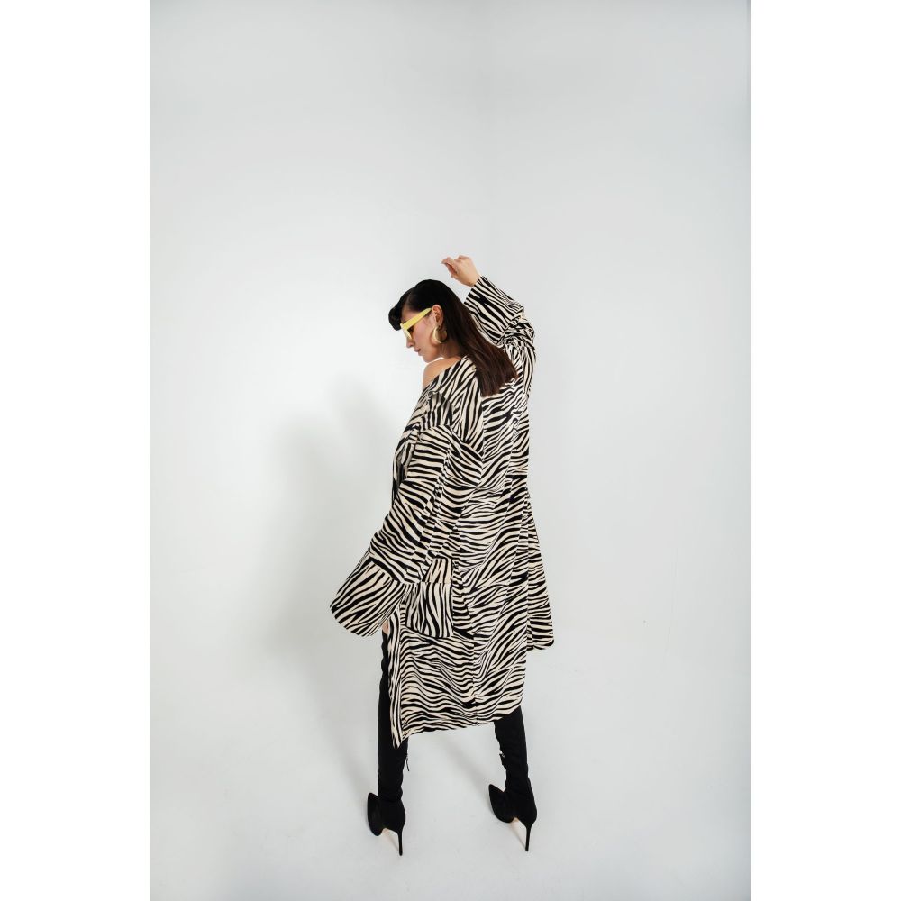 JULY ISSUE Black Ida Co-Ord (Set of 2)