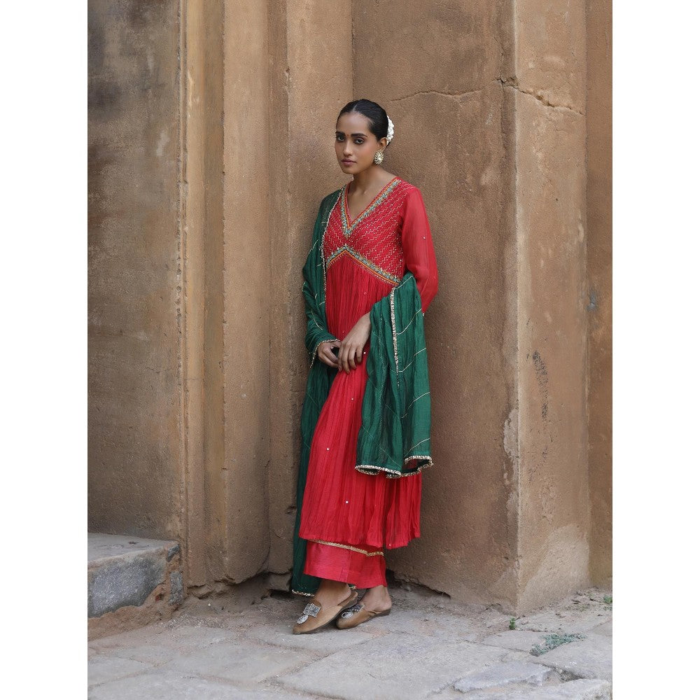 Label Kinjal Modi Red Kurta with Green Dupatta (Set of 3)