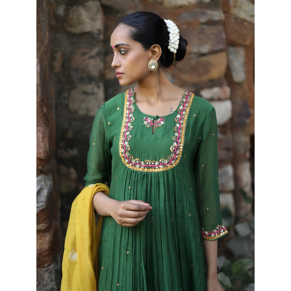Label Kinjal Modi Green Kurta with Mustard Yellow Dupatta (Set of 3)