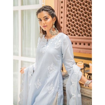 Maison Shefali Noor Baadli Kasida Mirror and Thread Work Kurta (Set of 3)
