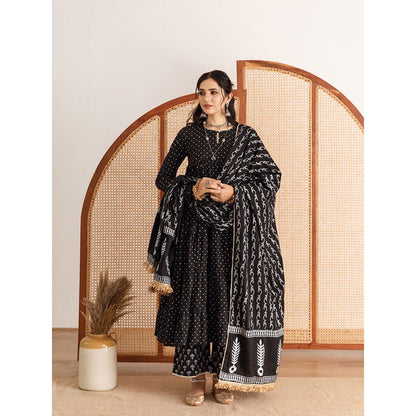 Maison Shefali Raat Rani Anarkali Pant And Dupatta (Set of 3)