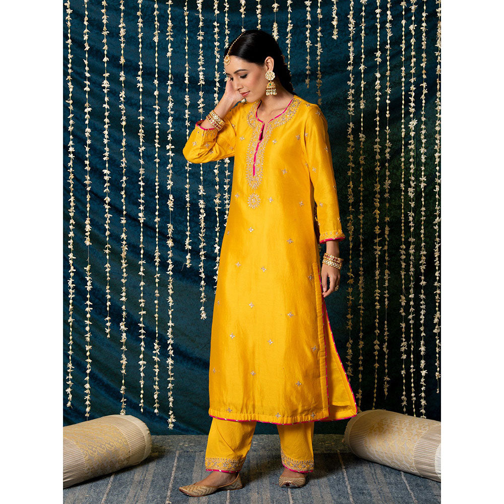 Maison Shefali Ambiya Kurta (Set of 3)