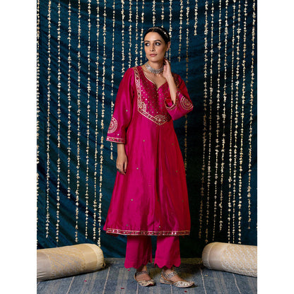 Maison Shefali Hunar Gulabi Kurta (Set of 3)