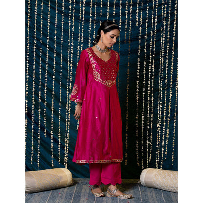 Maison Shefali Hunar Gulabi Kurta (Set of 3)