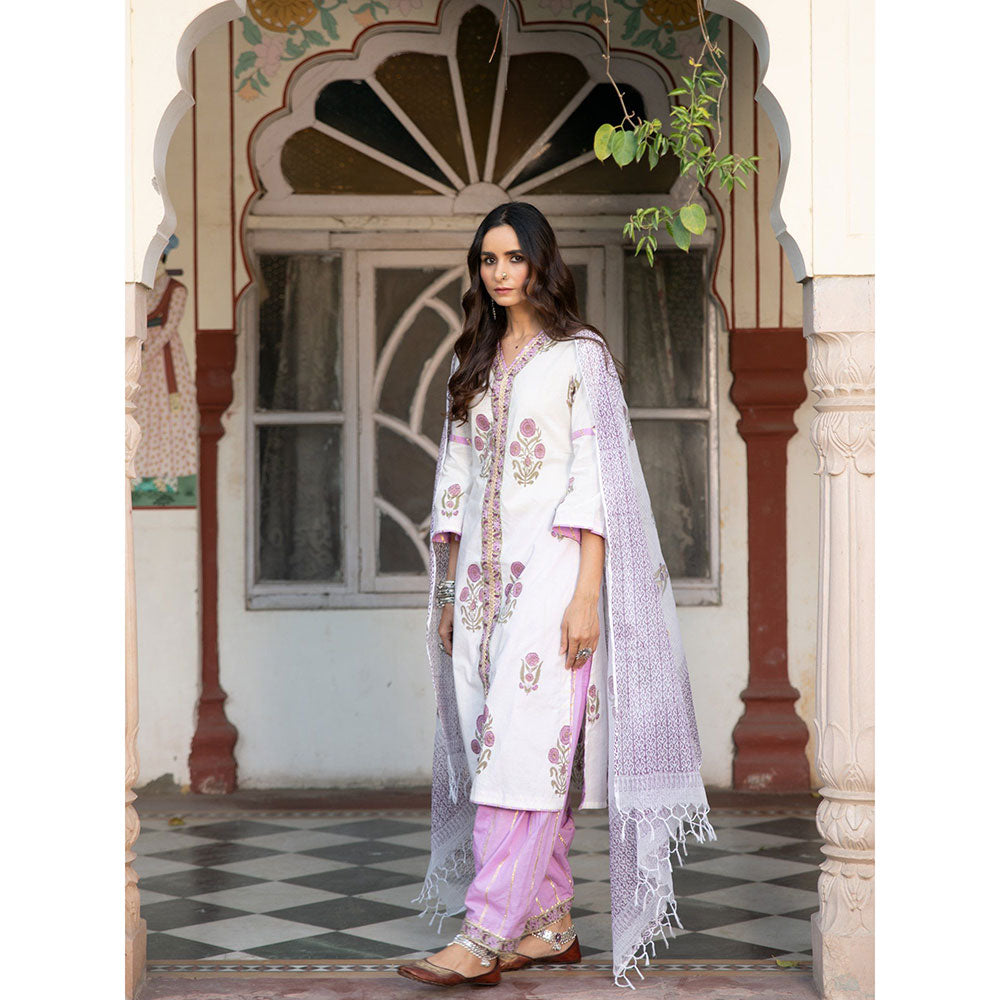 Maison Shefali Chaand Sehar Kurta Salwar With Dupatta (Set of 3)