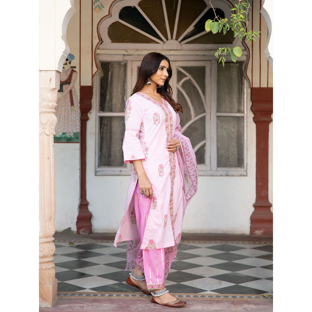 Maison Shefali Chaand Sahar Gulabi Kurta Salwar With Dupatta (Set of 3)