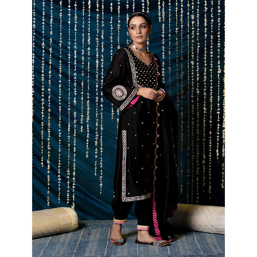 Maison Shefali Hunar Ragini Kurta (Set of 3)