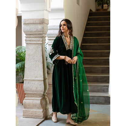 Maison Shefali Khizaan Panna - Velvet Embroidered Kurta & Pant with Dupatta (Set of 3)
