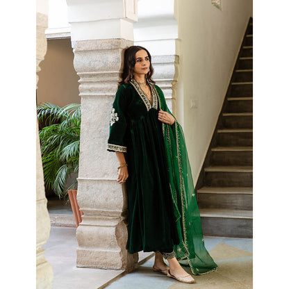 Maison Shefali Khizaan Panna - Velvet Embroidered Kurta & Pant with Dupatta (Set of 3)