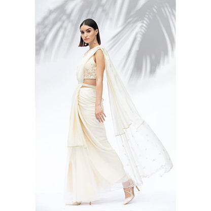MANDIRA WIRK Ivory Pre Pleated Saree Belt With Blouse (Set Of 3)