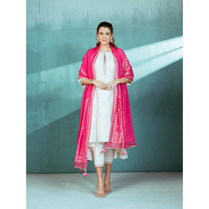 MANDIRA WIRK Ivory Chanderi Godet Kurta Pants (Set of 4)