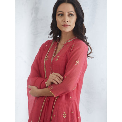 Mandira Wirk Kurta With Zardozi Neck Detail And Pants & Embroidered Dupatta (Set of 3)