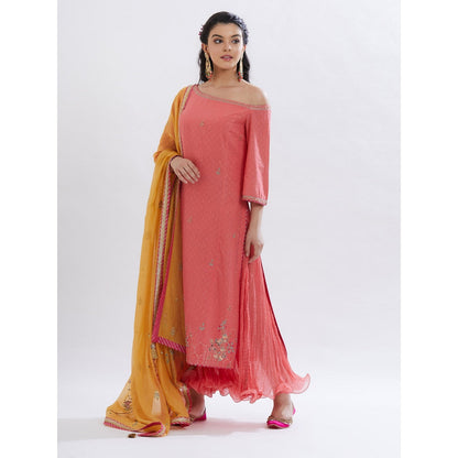 MANDIRA WIRK Coral Embroidered Kurta Set Of 2