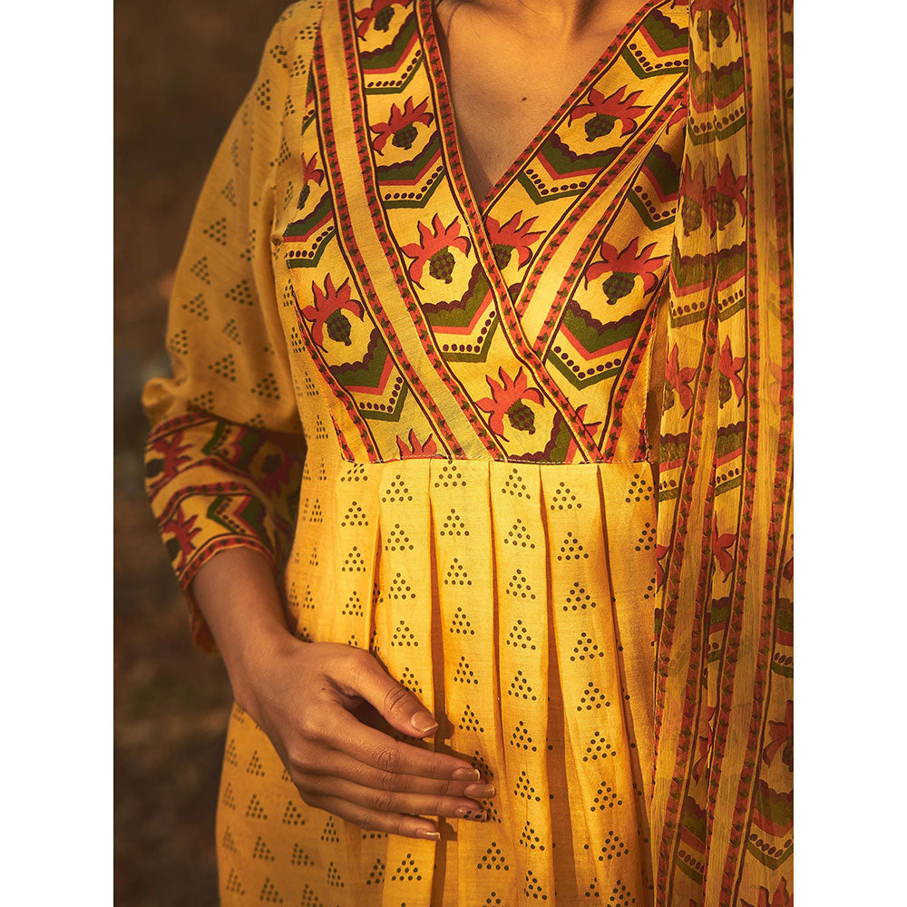 Baise Gaba Yellow Kaner Stripe Dupatta Baise Gaba Yellow Printed Dupatta