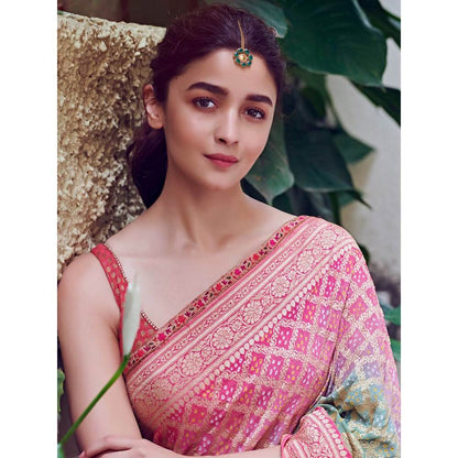 Suhani Pittie Gold Toned Flat Chain Green Crystal Maangtika