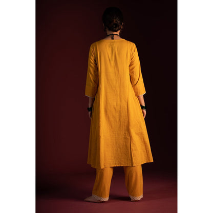 PANTS AND PAJAMAS Mustard Brahspati Foil Print Dupatta