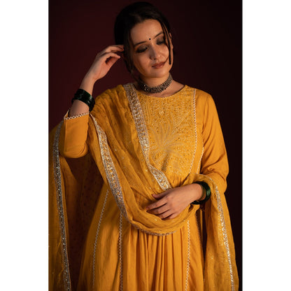 PANTS AND PAJAMAS Mustard Brahspati Foil Print Dupatta