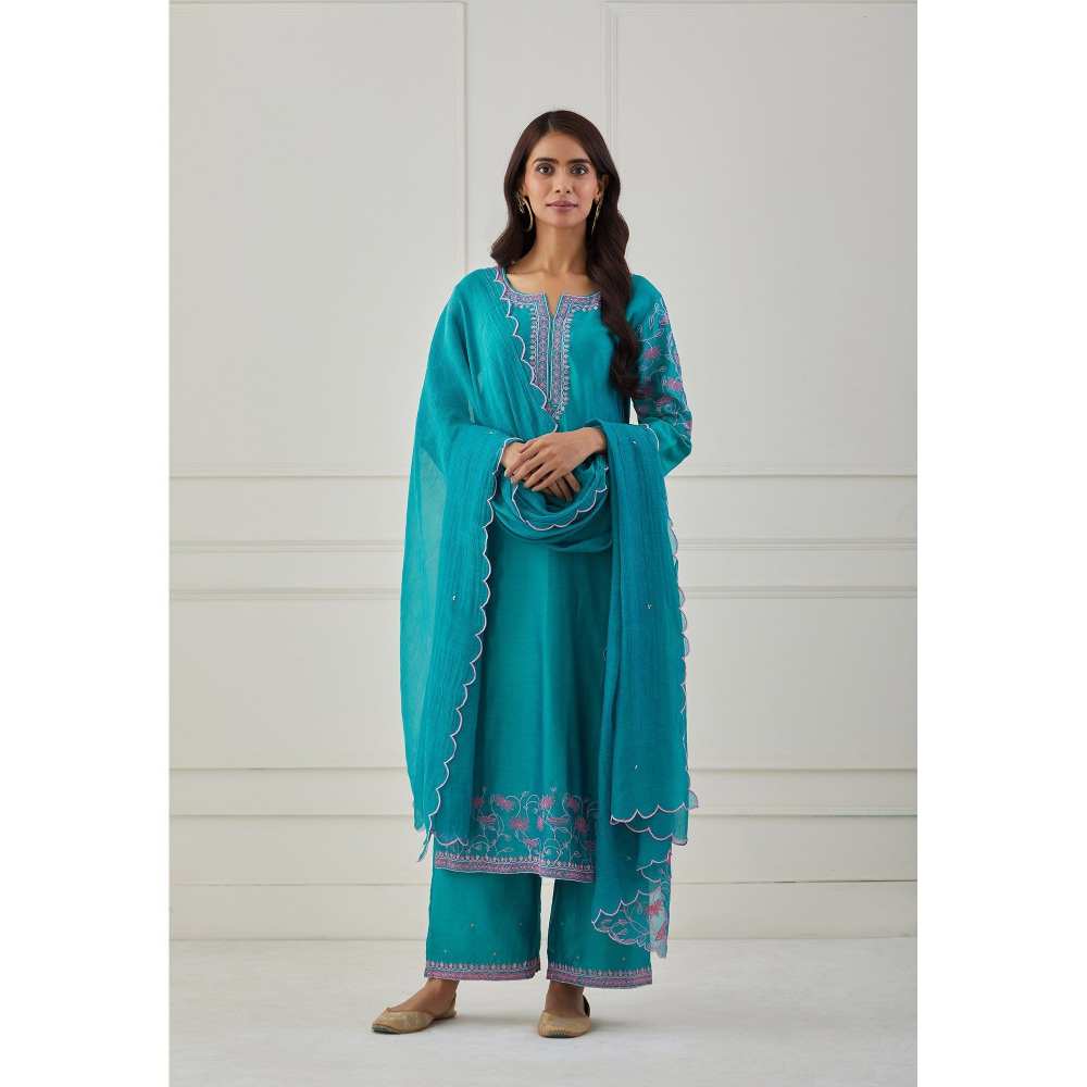 Priya Chaudhary Turquoise Scalloped Embroidered Chanderi Dupatta
