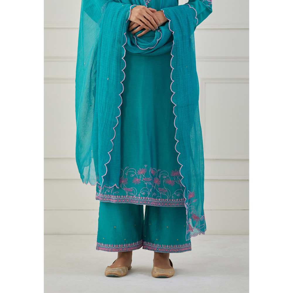 Priya Chaudhary Turquoise Scalloped Embroidered Chanderi Dupatta