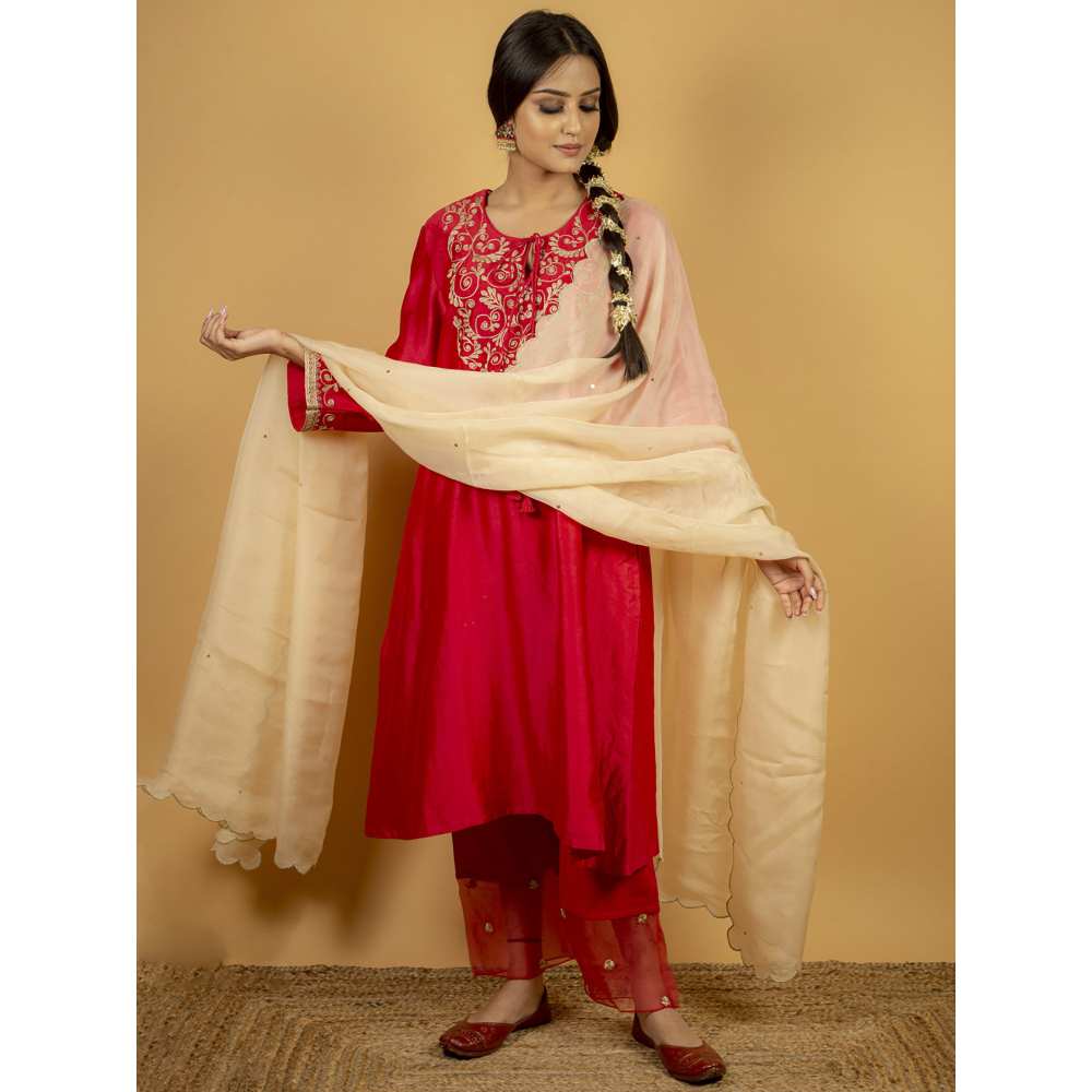 Priya Chaudhary Beige Scalloped Tissue Organza Dupatta