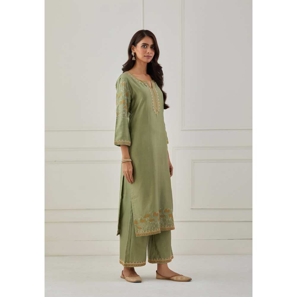 Priya Chaudhary Green Embroidered Chanderi Silk Pants