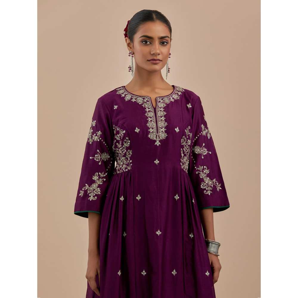 Priya Chaudhary Green Embroidered Chanderi Dupatta