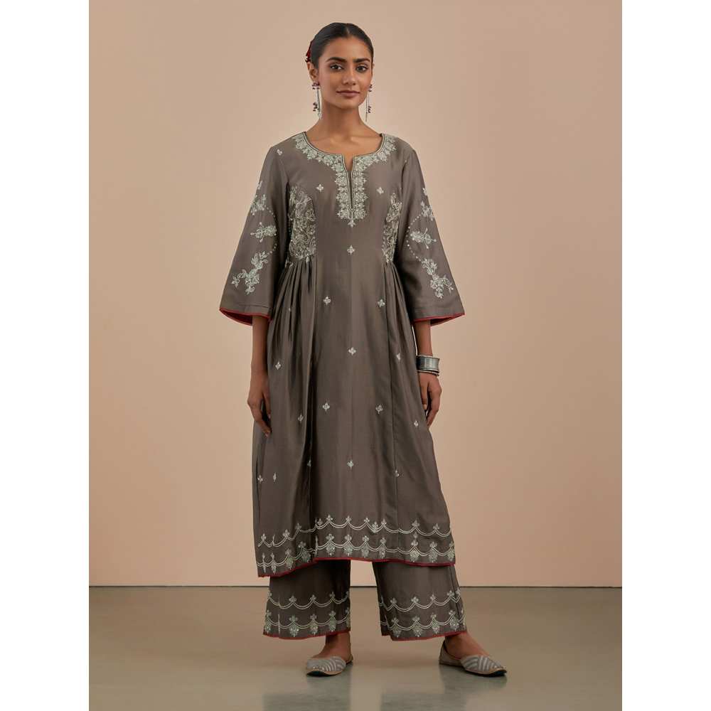 Priya Chaudhary Grey Embroidered Chanderi Silk Kurta