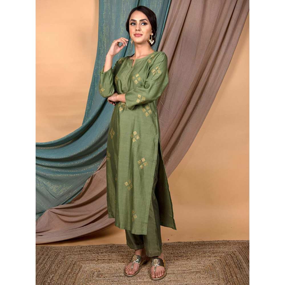 Priya Chaudhary Green Embroidered Chanderi Silk Kurta