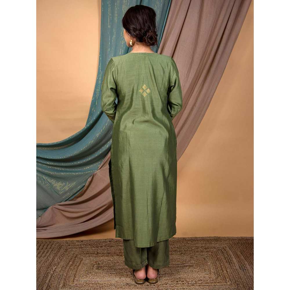 Priya Chaudhary Green Pants