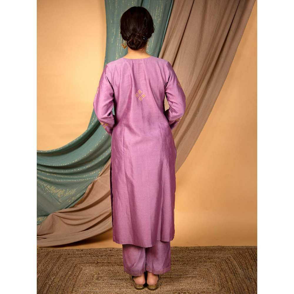 Priya Chaudhary Purple Embroidered Chanderi Silk Kurta