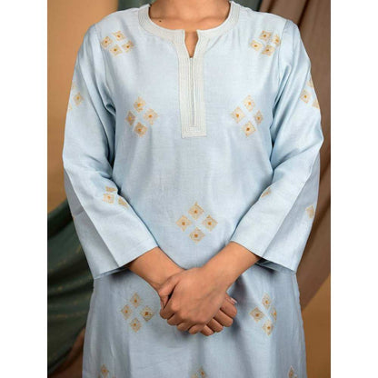 Priya Chaudhary Powder Blue Embroidered Chanderi Silk Kurta