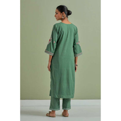 Priya Chaudhary Cotton Embroidered Green Kurta