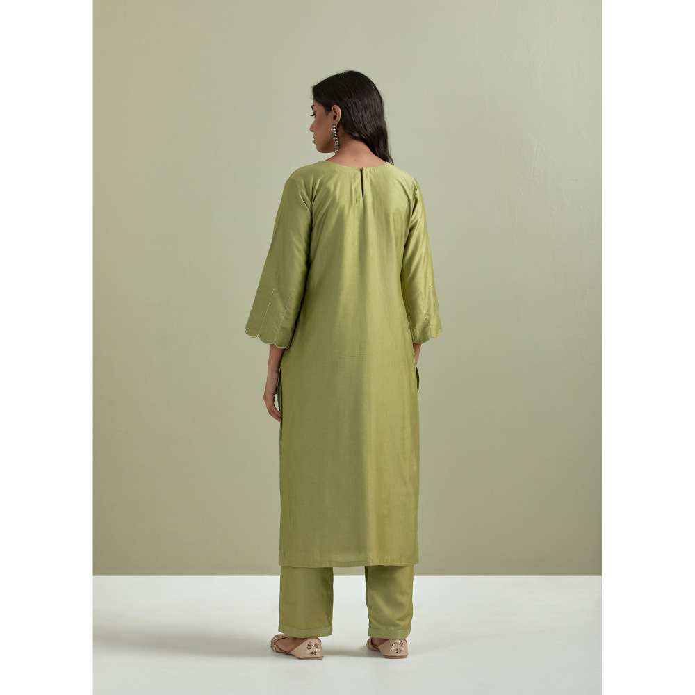 Priya Chaudhary Chanderi Embroidered Green Kurta with Pant and Dupatta (Set of 3)