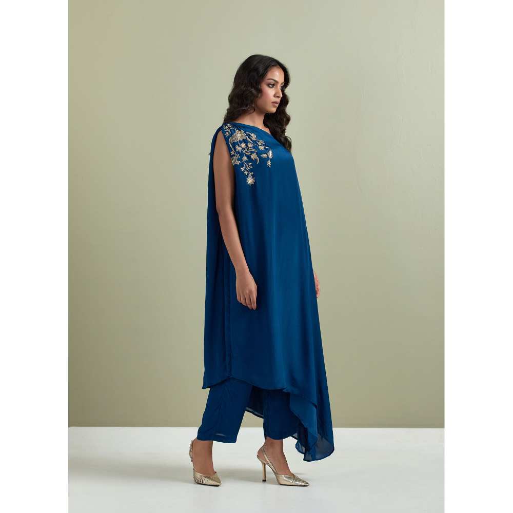 Priya Chaudhary Blue Embroidered Crepe Kurta