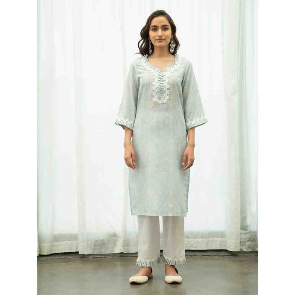 Roze Nazia Pant