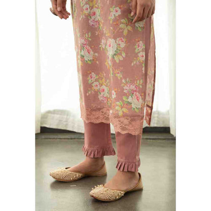 Roze Suraiya Pant