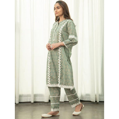 Roze Zareena Kurta