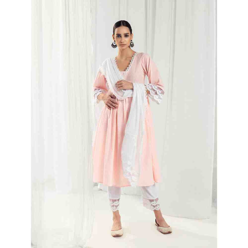 Roze Aura Peach Kurta and Pant with Dupatta (Set of 3)