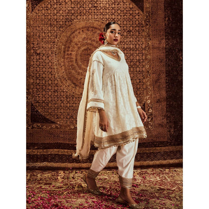 Roze Saba Dupatta-White