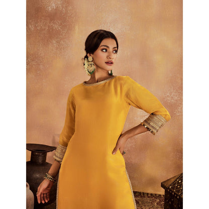 Roze Kainat Kurta with Sharara & Dupatta (Set of 3)