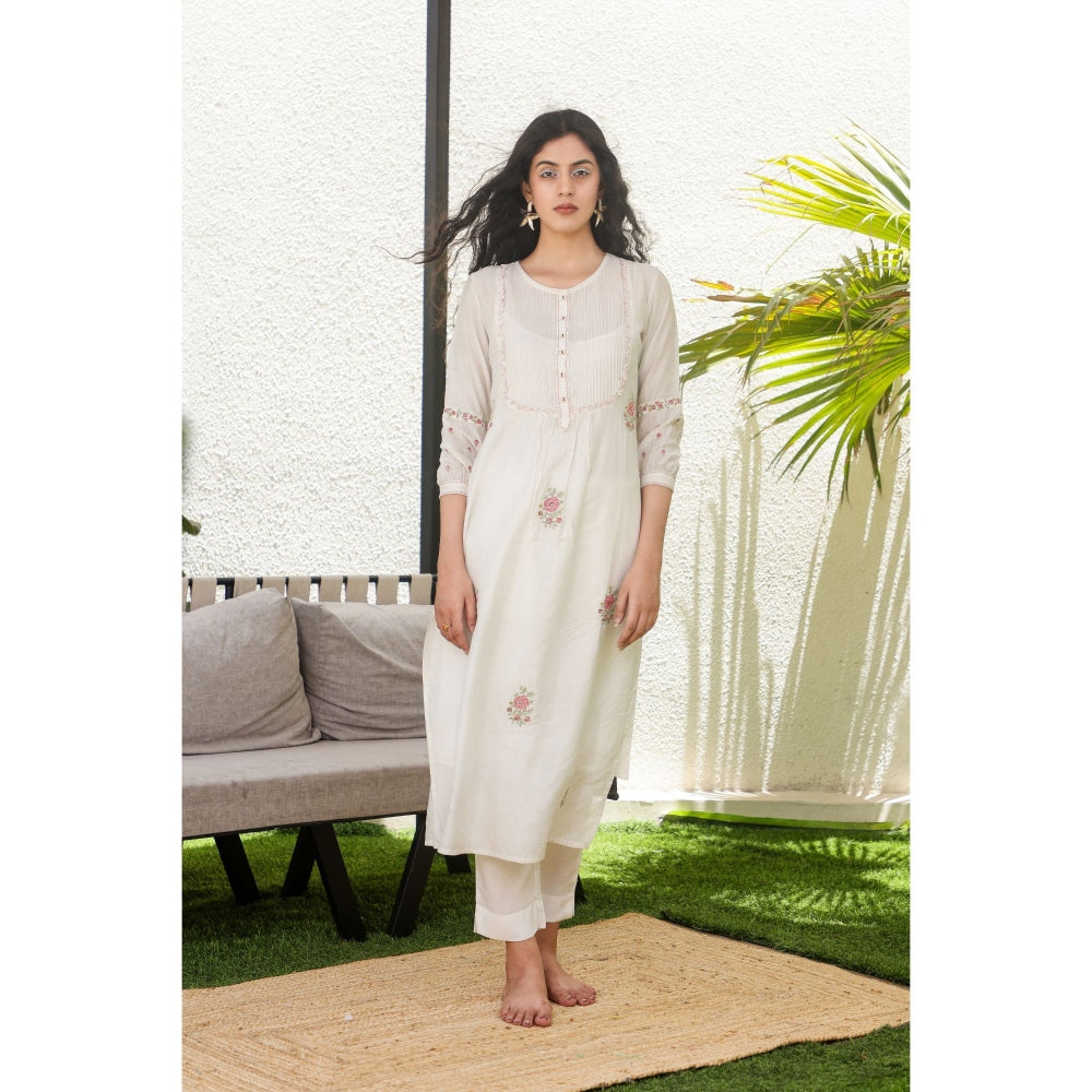 Tatwa Designs Snow White Yoke Pintuck Kurta (Set of 3)