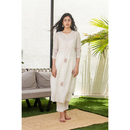 Tatwa Designs Snow White Yoke Pintuck Kurta (Set of 3)